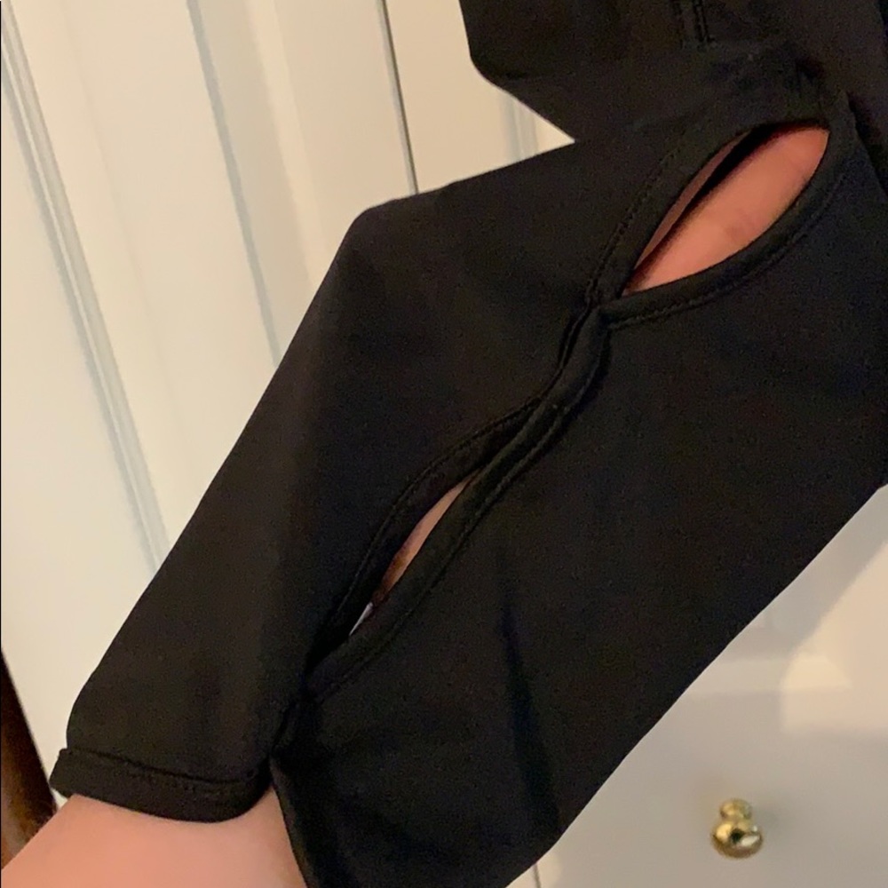 Black leggings with ankle detail